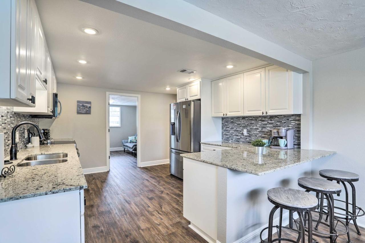 Pet-Friendly Gulfport Home Less Than 2 Mi To Beach Сейнт Питърсбърг Екстериор снимка